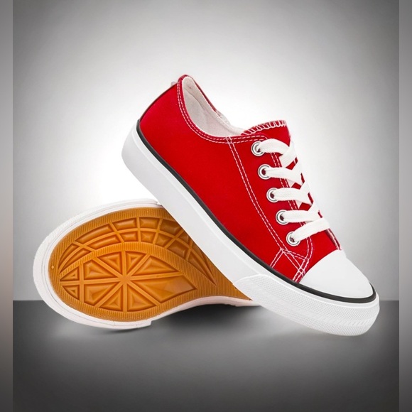 NWT Toddler Canvas Sneakers, Non-Slip Durable Sports Shoes Unisex Red Size 8 - Picture 1 of 4